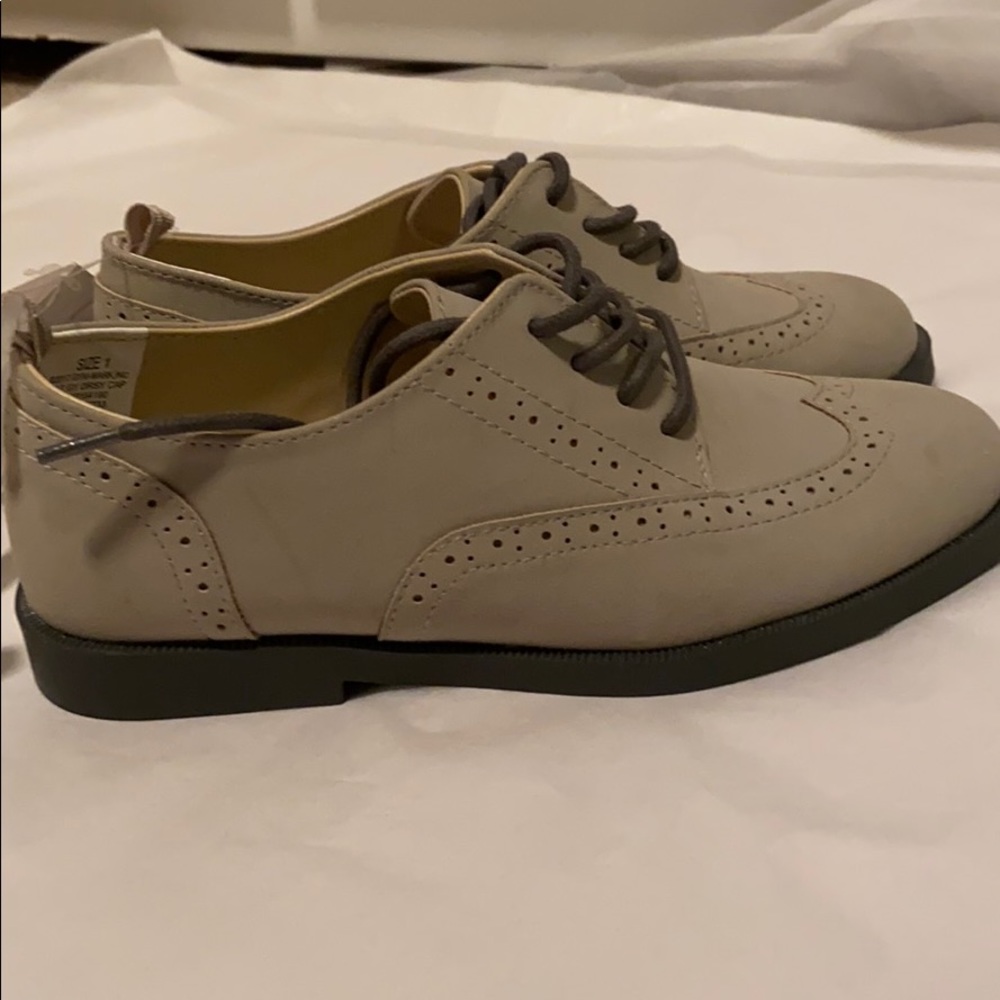 Gymboree boys suede shoes